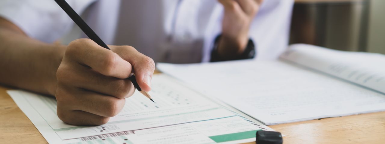 SAT vs. GRE: What’s the difference when studying abroad